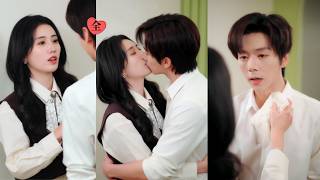 十年养成反派：我教他伪装温柔，他却锁我入怀