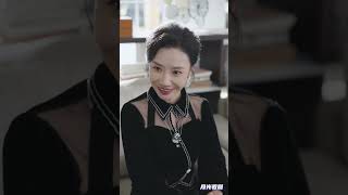 我在等，月光落在我身上