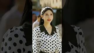 《重生后我放你自由：前妻请自重》