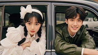 Transmigrated into a Period Novel as a Cannon Fodder Female Supporting Character, Falling in Love at First Sight After Saving the Male Supporting Character