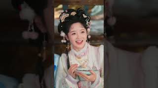 Oh No! After Transmigrating into a Book with My Best Friend, We Ruined the Villain!