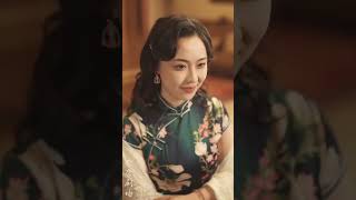 翩翩梨花落晚風