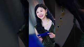 明爭暗寵：暗流之中的愛與權力