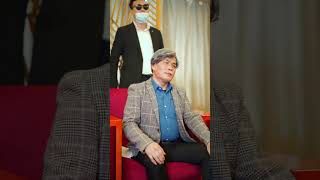 破瓶奇緣：窮小夥的逆襲之路