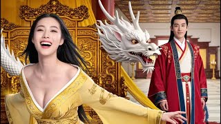 穿宮後，女帝把窮小夥壓在身下
