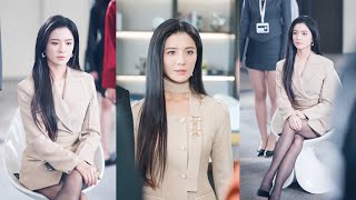 Poor Guy Accidentally Confessed to the Female CEO, Activated the "Brag-to-Reality" System