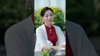 意外穿進遊戯後，我被大學生充值改造了