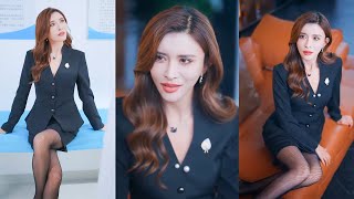 Golden Eyes: The CEO Asks the Divine Healer for His Seed