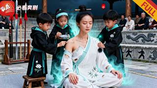 Female Grandmaster Crippled in Duel, Three Cute Kids Use Golden Needles to Help Her Break Through to Peak