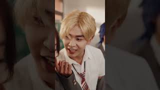 状元穿反派：从堵校花到最年轻教授