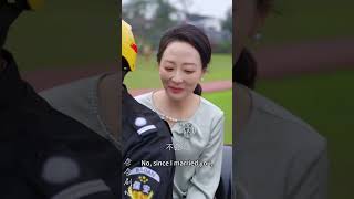 找個老伴兒廻村過年